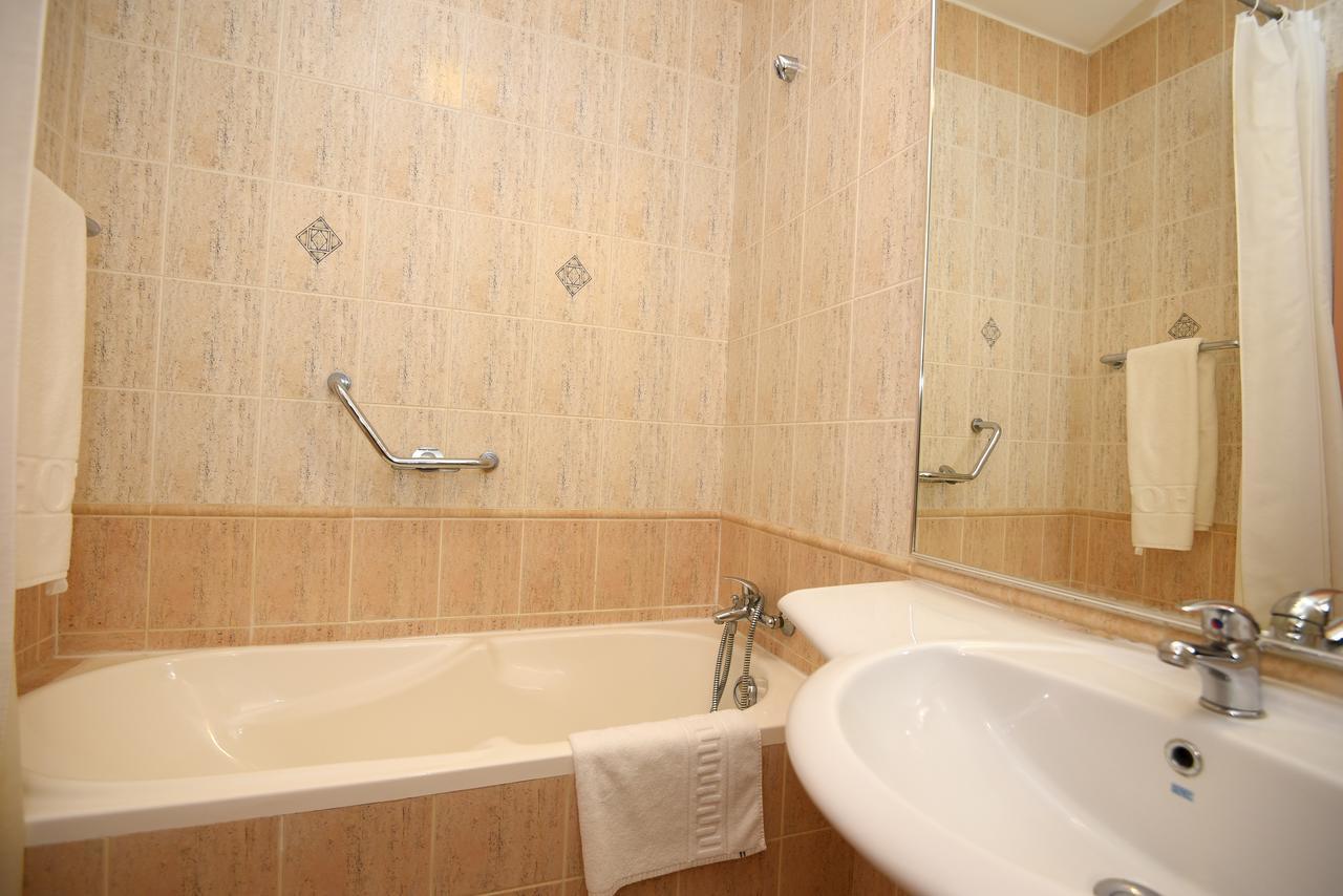 Hotel Belvedere Braila Exterior photo