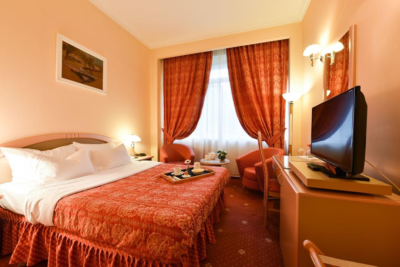 Hotel Belvedere Braila Exterior photo